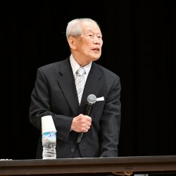 川上福井大学名誉教授