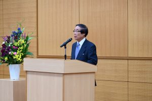 校友会　堀会長