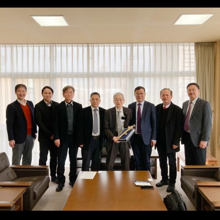 中華人民共和国教師教育調査チーム学長表敬時の記念撮影