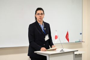 研修員代表挨拶をするアロイ　ハミダ氏