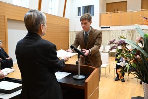 学長奨励賞（研究）国際地域学部　ヘネシー ロバート クリストファー准教授