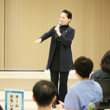 講演する五十嵐教諭