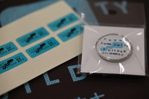 ピンバッジと認定シール