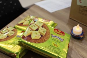 インドの伝統的なお菓子ソーンパプリ Traditional Indian sweets, soan papdi