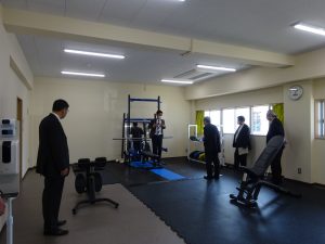 学長及び理事への完成披露