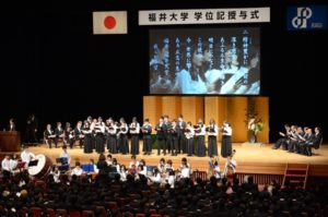 学歌斉唱やイメージソングの披露