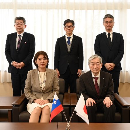 会談後の集合写真