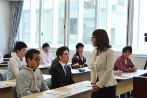 第１回目の「ワークライフバランス概論」授業風景