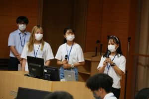 「やさしいせいふく」の講演