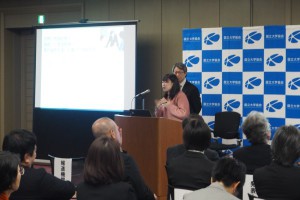 国際地域学部１年の土口さん