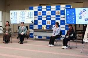 福井大学と仁愛女子短期大学の学生による制作物披露