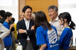 昼食懇談会の様子6