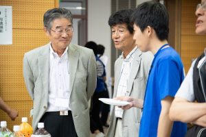 昼食懇談会の様子9