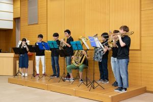 吹奏楽部による演奏1