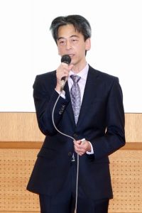 挨拶する北信がんプロ福井大学責任者で附属病院がん診療推進センターの廣野靖夫センター長