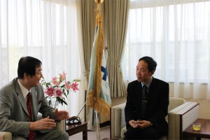 ワリン参事官と福田学長