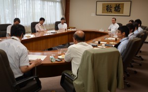懇談会の様子