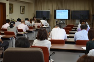 行政実務研修生による報告会