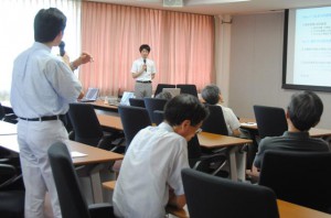 質疑応答が活発に行われていました。