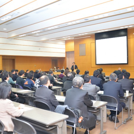 多数の参加者で賑わったセミナー会場